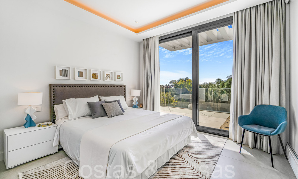Villa modernista de lujo en venta en una exclusiva zona residencial cerrada en la Milla de Oro de Marbella 67641