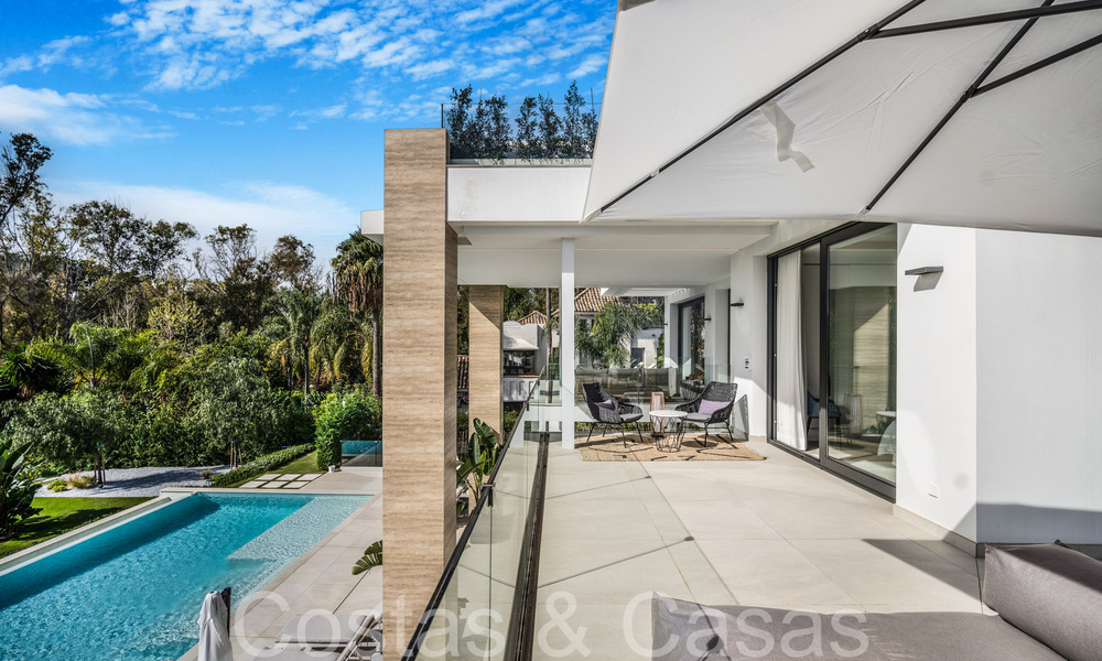Villa modernista de lujo en venta en una exclusiva zona residencial cerrada en la Milla de Oro de Marbella 67645