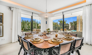 Villa modernista de lujo en venta en una exclusiva zona residencial cerrada en la Milla de Oro de Marbella 67670 