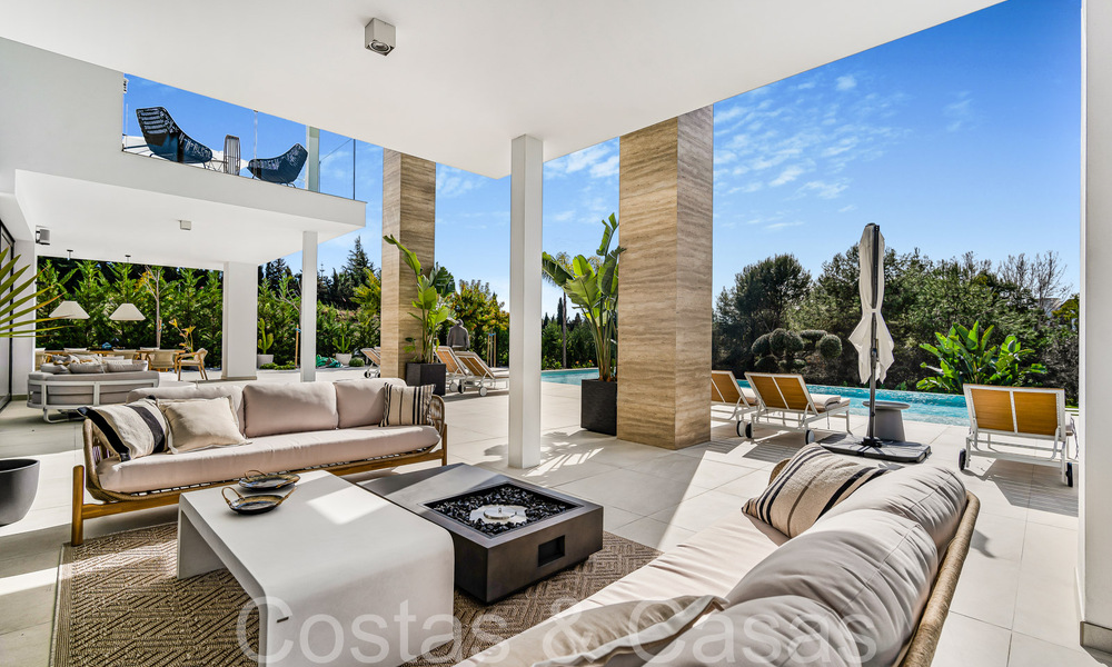 Villa modernista de lujo en venta en una exclusiva zona residencial cerrada en la Milla de Oro de Marbella 67681