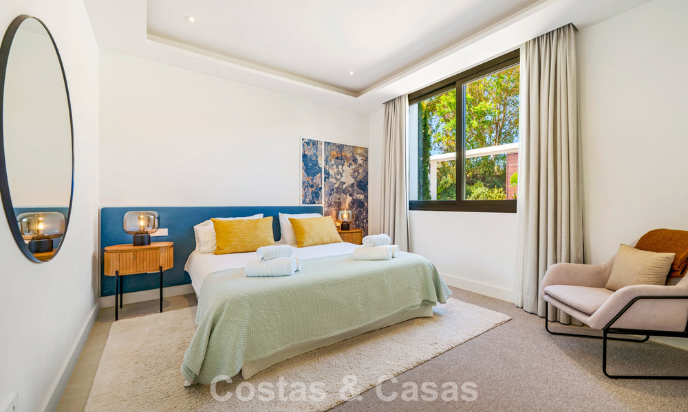 Villa modernista de lujo en venta en una exclusiva zona residencial cerrada en la Milla de Oro de Marbella 787624