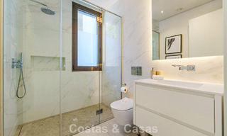 Villa modernista de lujo en venta en una exclusiva zona residencial cerrada en la Milla de Oro de Marbella 787626 