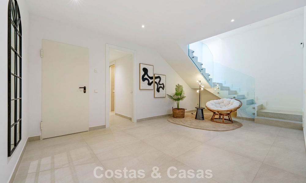 Villa modernista de lujo en venta en una exclusiva zona residencial cerrada en la Milla de Oro de Marbella 787627