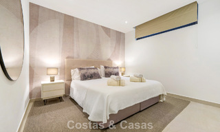 Villa modernista de lujo en venta en una exclusiva zona residencial cerrada en la Milla de Oro de Marbella 787628 