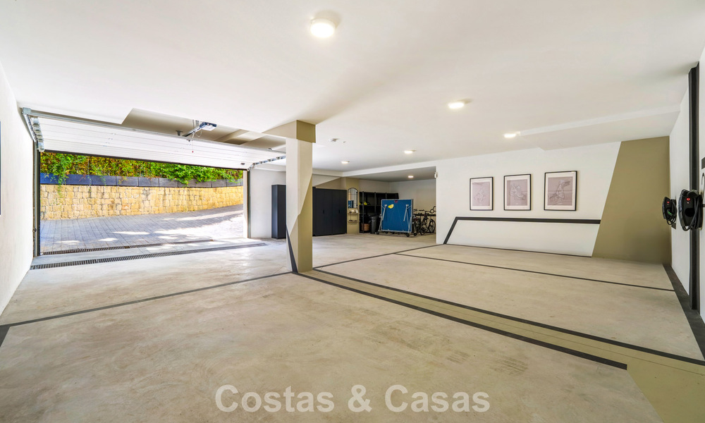 Villa modernista de lujo en venta en una exclusiva zona residencial cerrada en la Milla de Oro de Marbella 787636