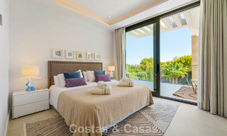 Villa modernista de lujo en venta en una exclusiva zona residencial cerrada en la Milla de Oro de Marbella 787640 