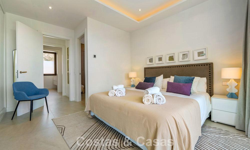 Villa modernista de lujo en venta en una exclusiva zona residencial cerrada en la Milla de Oro de Marbella 787641