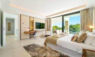 Villa modernista de lujo en venta en una exclusiva zona residencial cerrada en la Milla de Oro de Marbella 787645 