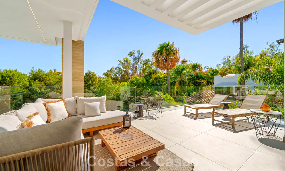 Villa modernista de lujo en venta en una exclusiva zona residencial cerrada en la Milla de Oro de Marbella 787648