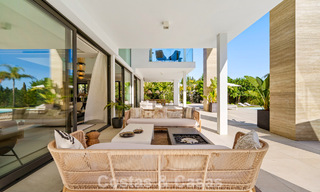 Villa modernista de lujo en venta en una exclusiva zona residencial cerrada en la Milla de Oro de Marbella 787654 