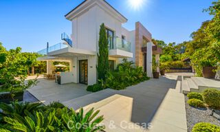 Villa modernista de lujo en venta en una exclusiva zona residencial cerrada en la Milla de Oro de Marbella 787659 