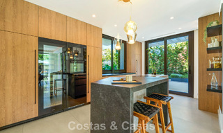 Villa modernista de lujo en venta en una exclusiva zona residencial cerrada en la Milla de Oro de Marbella 787661 