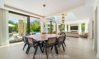 Villa modernista de lujo en venta en una exclusiva zona residencial cerrada en la Milla de Oro de Marbella 787663 