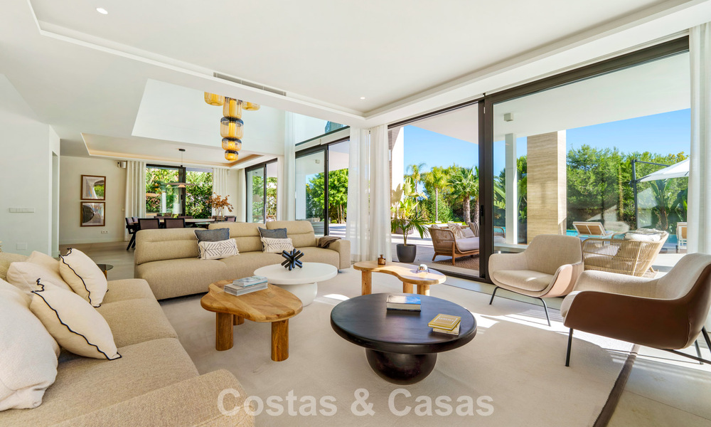 Villa modernista de lujo en venta en una exclusiva zona residencial cerrada en la Milla de Oro de Marbella 787664