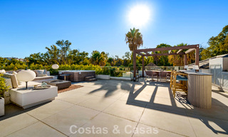 Villa modernista de lujo en venta en una exclusiva zona residencial cerrada en la Milla de Oro de Marbella 787672 