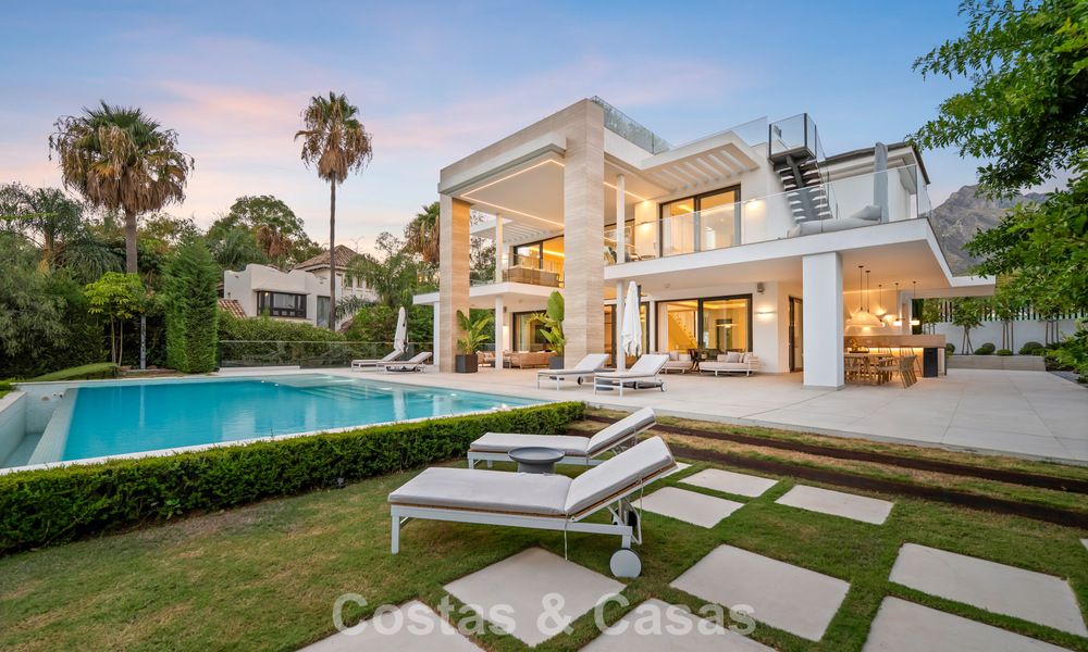 Villa modernista de lujo en venta en una exclusiva zona residencial cerrada en la Milla de Oro de Marbella 787673