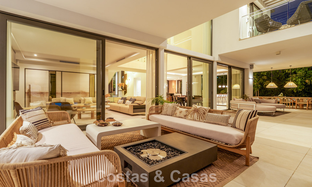 Villa modernista de lujo en venta en una exclusiva zona residencial cerrada en la Milla de Oro de Marbella 787677