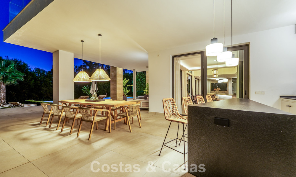 Villa modernista de lujo en venta en una exclusiva zona residencial cerrada en la Milla de Oro de Marbella 787679