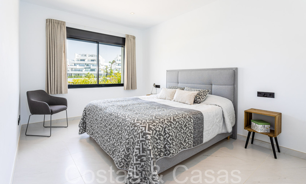 Listo para entrar a vivir, espacioso ático con vistas panorámicas al mar en venta en las colinas de Estepona, cerca del centro 67507