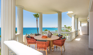 Sofisticado apartamento reformado en venta en Las Dunas Park, un exclusivo resort de playa entre Marbella y Estepona 774381 