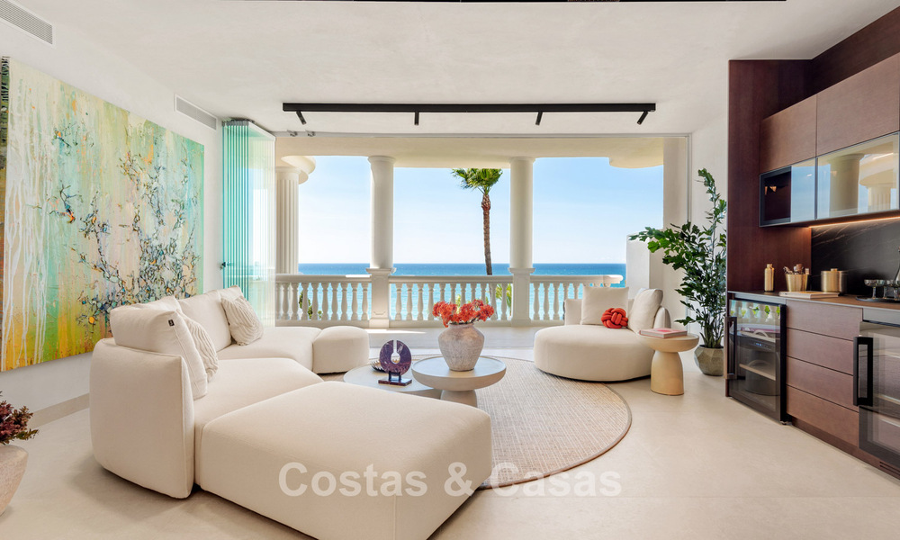 Sofisticado apartamento reformado en venta en Las Dunas Park, un exclusivo resort de playa entre Marbella y Estepona 774396