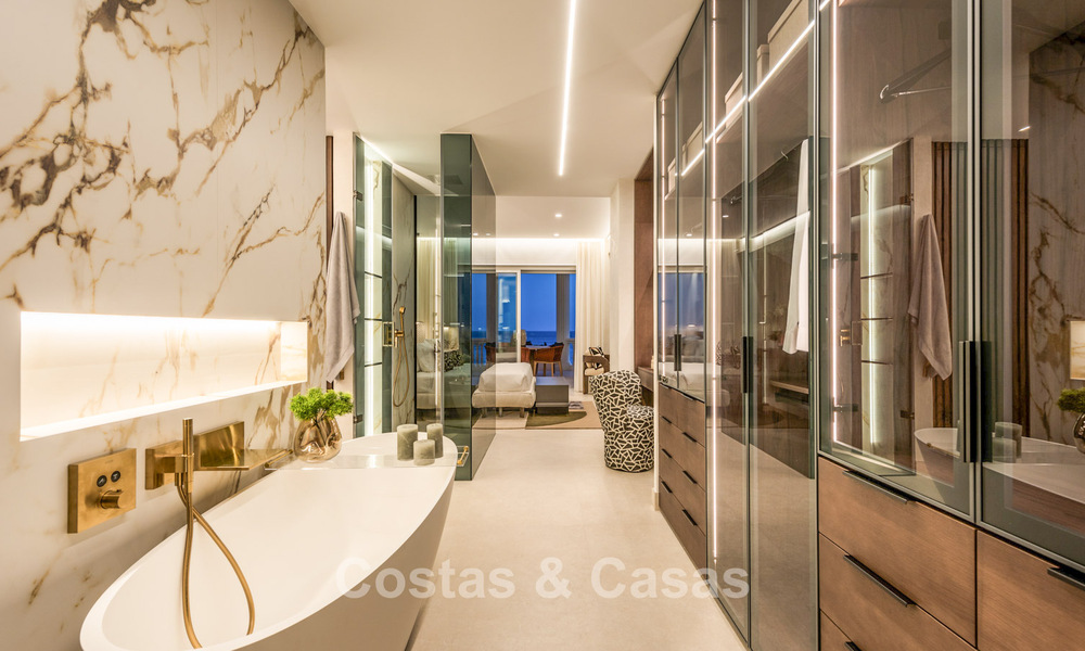 Sofisticado apartamento reformado en venta en Las Dunas Park, un exclusivo resort de playa entre Marbella y Estepona 774404