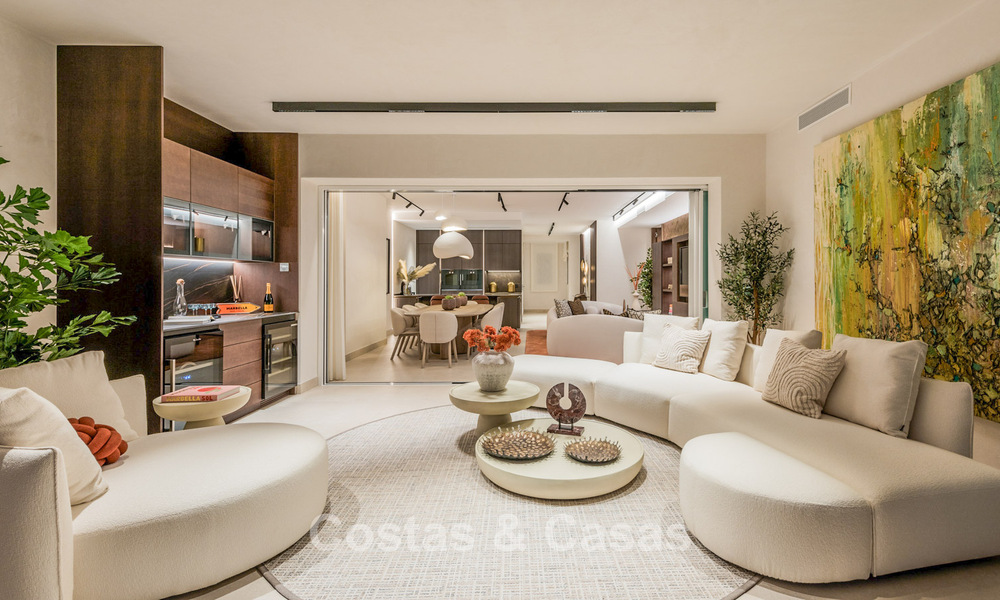 Sofisticado apartamento reformado en venta en Las Dunas Park, un exclusivo resort de playa entre Marbella y Estepona 774406