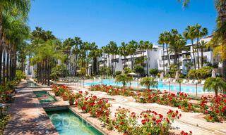 Apartamento boutique frente al mar en venta en Puente Romano, en la Milla de Oro de Marbella 68045 