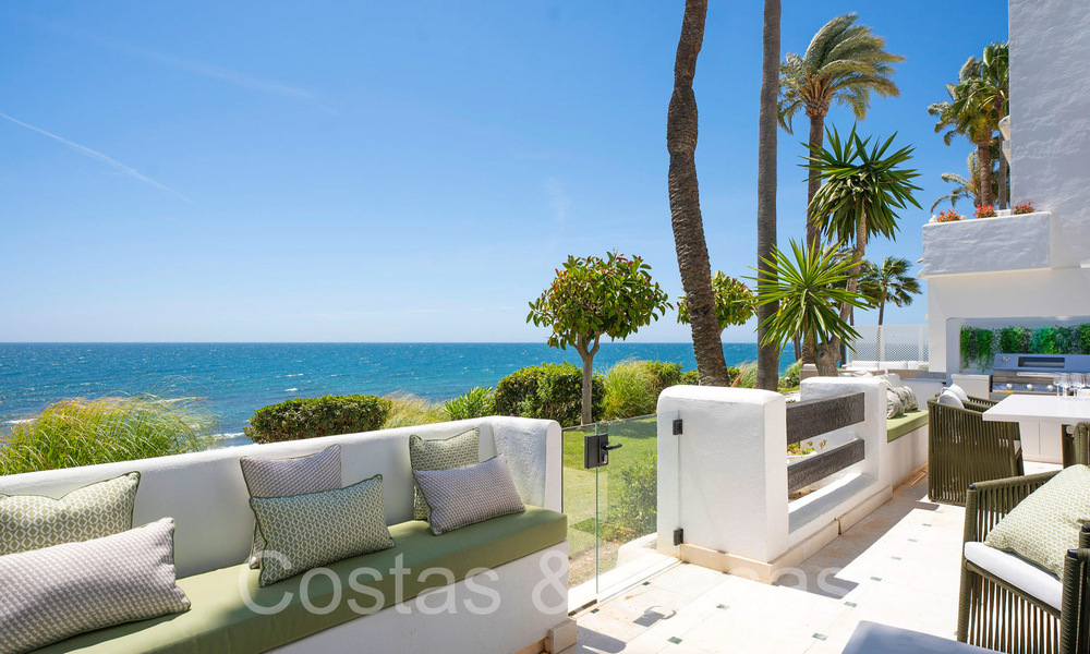 Apartamento boutique frente al mar en venta en Puente Romano, en la Milla de Oro de Marbella 68066
