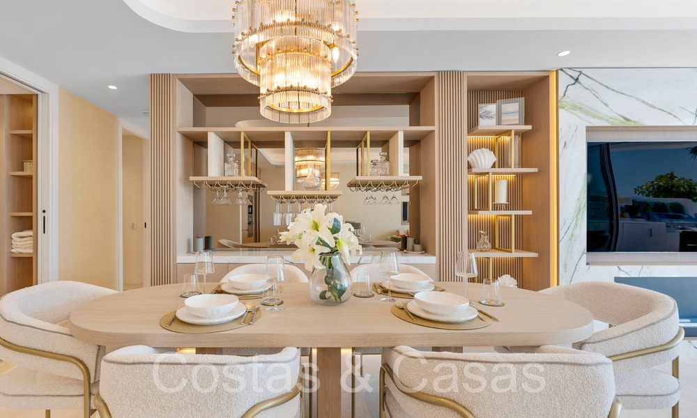 Apartamento boutique frente al mar en venta en Puente Romano, en la Milla de Oro de Marbella 68070