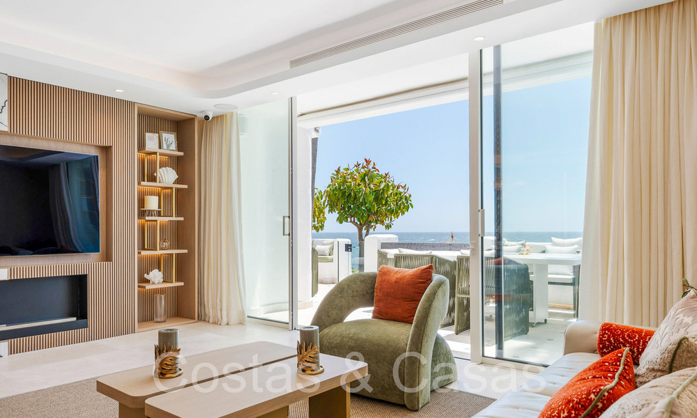 Apartamento boutique frente al mar en venta en Puente Romano, en la Milla de Oro de Marbella 68072