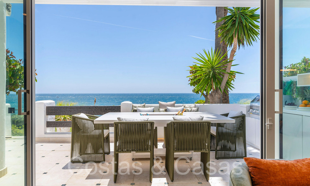 Apartamento boutique frente al mar en venta en Puente Romano, en la Milla de Oro de Marbella 68075