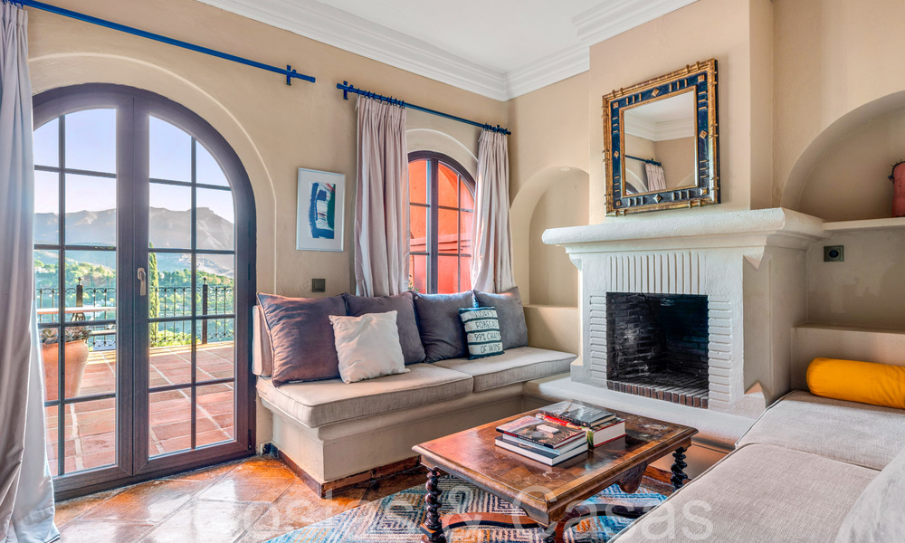 Majestuosa villa andaluza de lujo en venta rodeada de naturaleza en El Madroñal, Benahavis - Marbella 68510