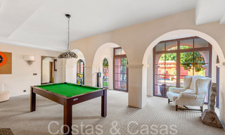 Majestuosa villa andaluza de lujo en venta rodeada de naturaleza en El Madroñal, Benahavis - Marbella 68511 