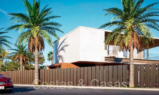 Villas modernas de nueva construcción en venta a poca distancia de una hermosa casa club de golf en la Nueva Milla de Oro, entre Marbella y Estepona 68544 