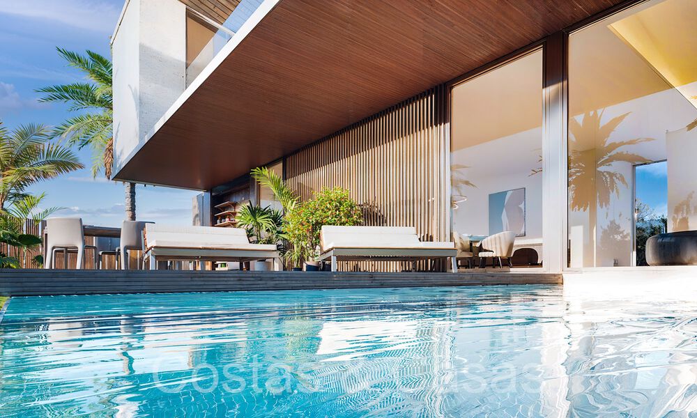 Villas modernas de nueva construcción en venta a poca distancia de una hermosa casa club de golf en la Nueva Milla de Oro, entre Marbella y Estepona 68564
