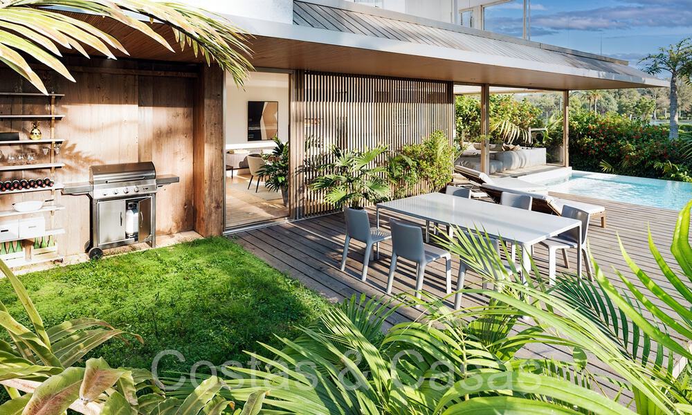 Villas modernas de nueva construcción en venta a poca distancia de una hermosa casa club de golf en la Nueva Milla de Oro, entre Marbella y Estepona 68565