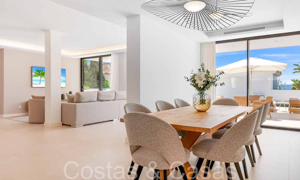 Lista para entrar a vivir, elegante villa de lujo mediterránea en venta, cerca de la playa al este del centro de Marbella 68627