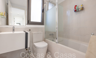 Apartamento de diseño moderno, listo para entrar a vivir, en venta cerca del campo de golf en el triángulo dorado de Marbella - Benahavis - Estepona 68798 