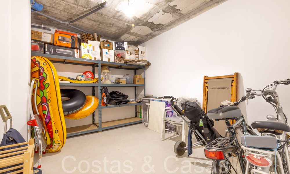 Apartamento de diseño moderno, listo para entrar a vivir, en venta cerca del campo de golf en el triángulo dorado de Marbella - Benahavis - Estepona 68801