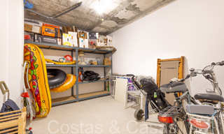 Apartamento de diseño moderno, listo para entrar a vivir, en venta cerca del campo de golf en el triángulo dorado de Marbella - Benahavis - Estepona 68801 