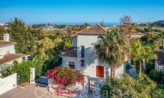 Hermosa villa renovada en estilo mediterráneo contemporáneo en venta, junto al campo de golf en Benahavis - Marbella 69128 