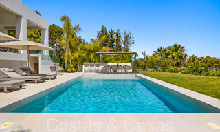 Hermosa villa renovada en estilo mediterráneo contemporáneo en venta, junto al campo de golf en Benahavis - Marbella 69146 