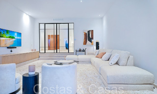 Hermosa villa renovada en estilo mediterráneo contemporáneo en venta, junto al campo de golf en Benahavis - Marbella 69154 