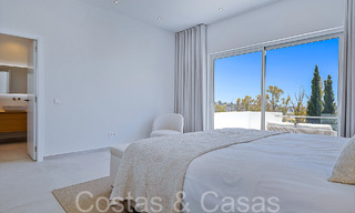 Hermosa villa renovada en estilo mediterráneo contemporáneo en venta, junto al campo de golf en Benahavis - Marbella 69166 