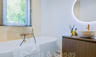 Hermosa villa renovada en estilo mediterráneo contemporáneo en venta, junto al campo de golf en Benahavis - Marbella 69180 