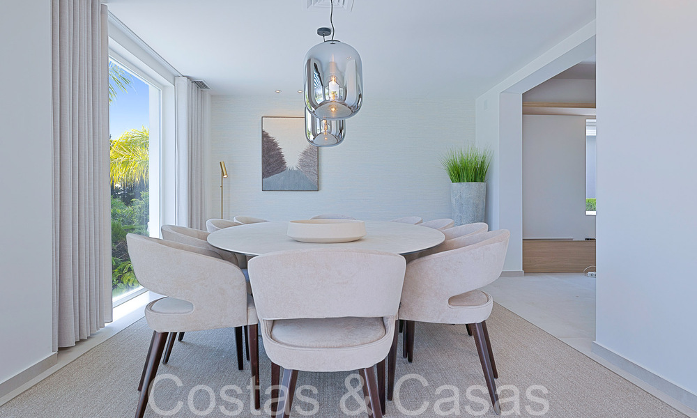 Hermosa villa renovada en estilo mediterráneo contemporáneo en venta, junto al campo de golf en Benahavis - Marbella 69213