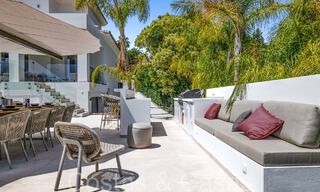 Hermosa villa renovada en estilo mediterráneo contemporáneo en venta, junto al campo de golf en Benahavis - Marbella 69219 