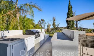 Hermosa villa renovada en estilo mediterráneo contemporáneo en venta, junto al campo de golf en Benahavis - Marbella 69227 