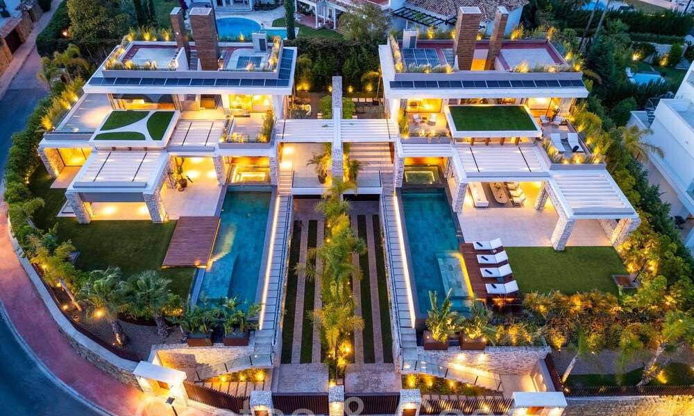 Obra maestra arquitectónica en venta, a poca distancia de Puerto Banús y la playa en Nueva Andalucía, Marbella 69421